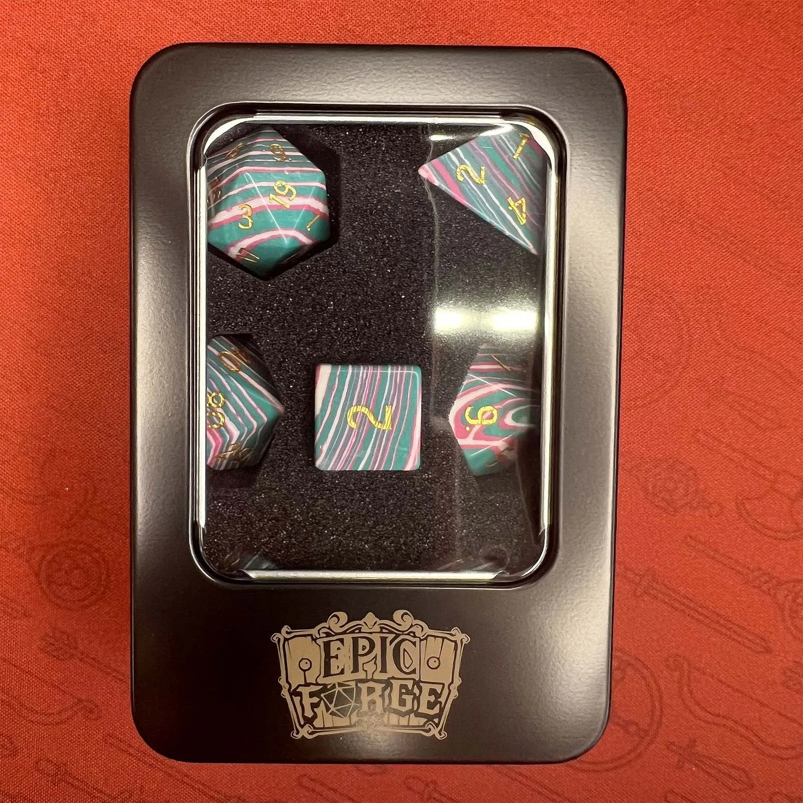 EPIC FORGE Semi-precious stone dice - Set of 7 dice with metal box - Synthetic - Turquoise blue, green and red stripes